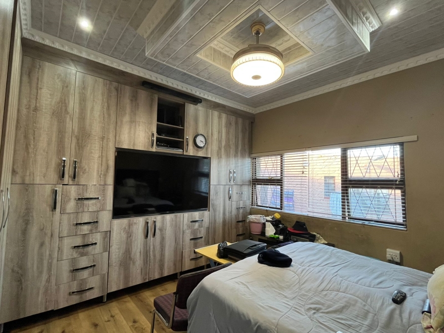6 Bedroom Property for Sale in Rosemount Eastern Cape